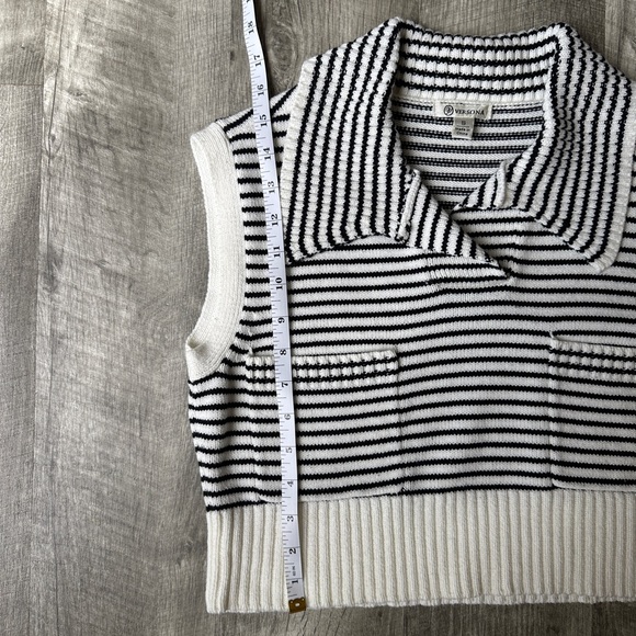 Vintage Fall Bundle: Sweaters + Skirts - S/4 - Picture 11 of 16